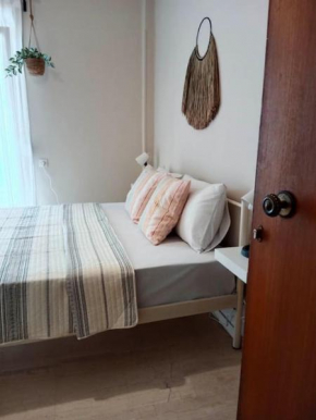 Cherry - HappyHostGr - Downtown Apartment